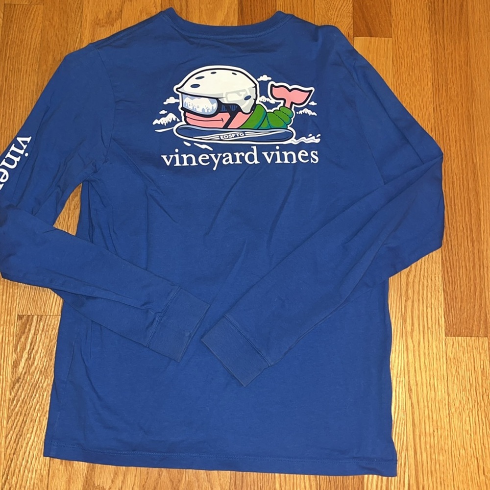🏂 ❄️ 🐳 Boys Vineyard Vines long sleeve shirt. Snowboard motif. Size large 16